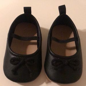 Old Navy Black 3-6 month shoe